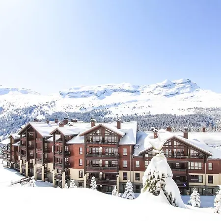 1-bed In 5* With Mountain Views, In, Out Apartment