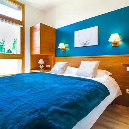 1-bed In 5* With Mountain Views, In, Out