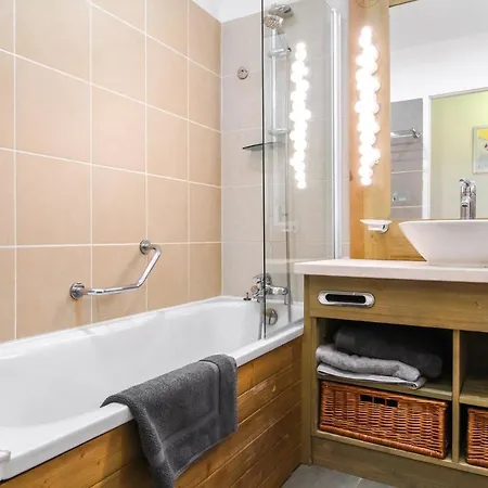 Apartment 1-bed In 5* With Mountain Views, In, Out