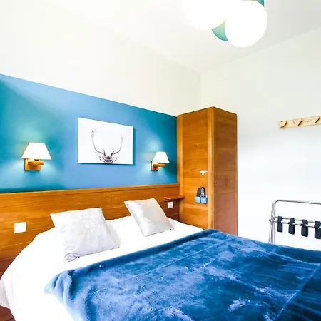 1-bed In 5* With Mountain Views, In, Out *